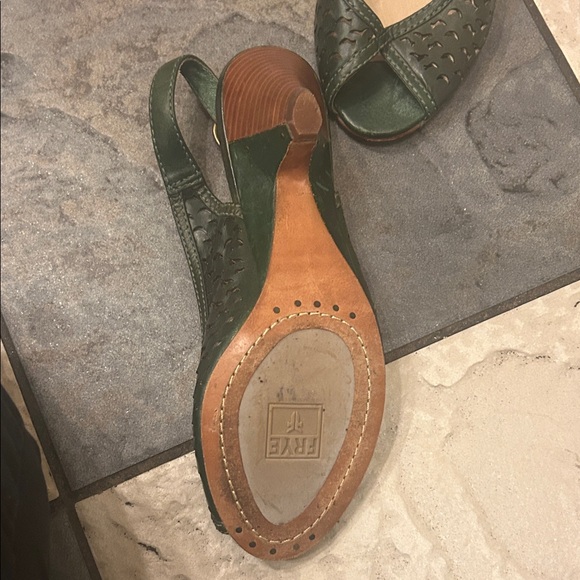 Frye maya cut sling back pump 8M Green Women's Sandals - Picture 5 of 11